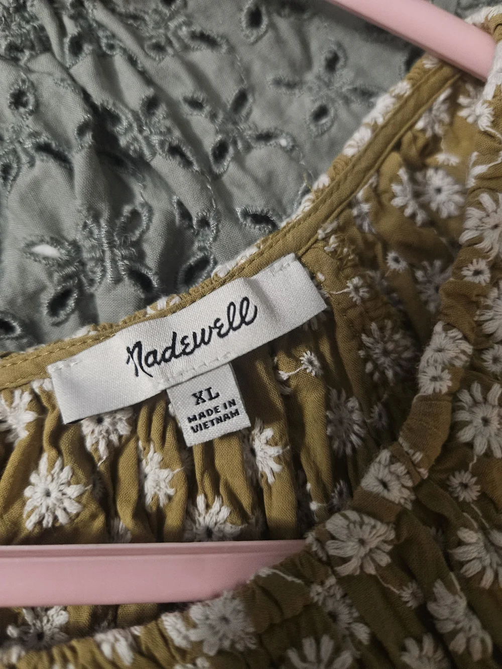 Madewell Olive Green Daisy Print Puff Sleeve Blouse